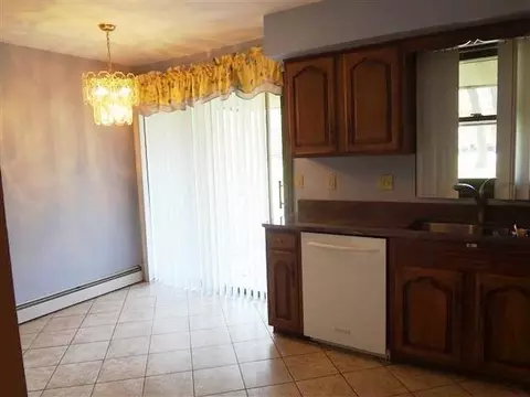 9907 Rustic Dr, De Motte, IN 46310 photo 9