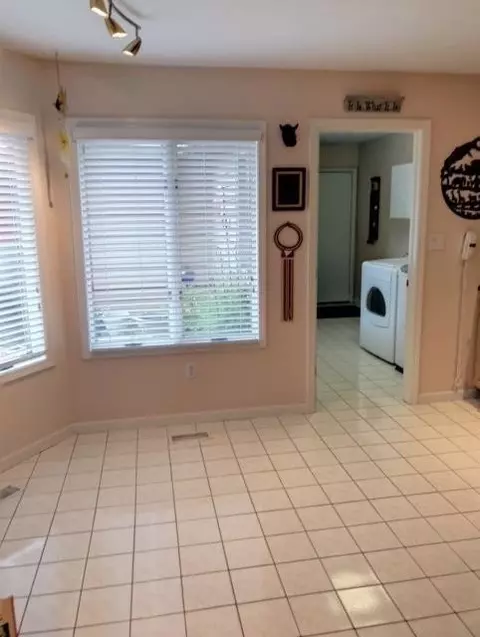 939 Cornwallis Ln, Munster, IN 46321 photo 5