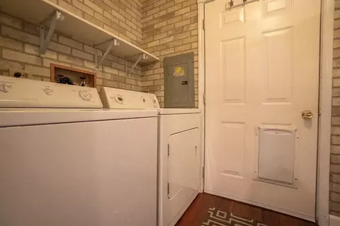 219 N Wright St, Griffith, IN 46319 photo 9