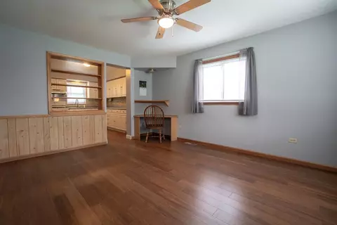 219 N Wright St, Griffith, IN 46319 photo 2