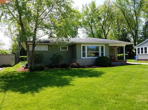 107 Marr Ct, Crown Point, IN 46307 photo 1