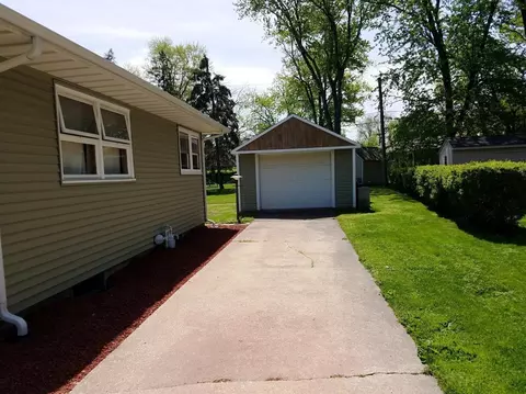 107 Marr Ct, Crown Point, IN 46307 photo 3