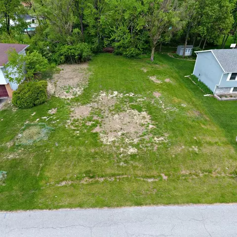 1890 Loganberry Ln, Crown Point, IN 46307 photo 1