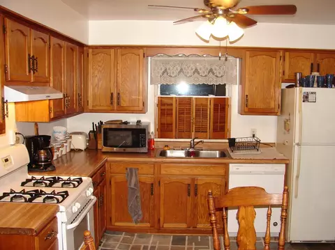 728 N Lafayette St, Griffith, IN 46319 photo 2