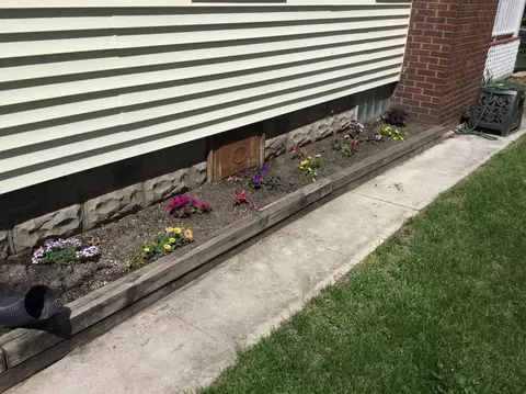 210 N Harvey St, Griffith, IN 46319 photo 7