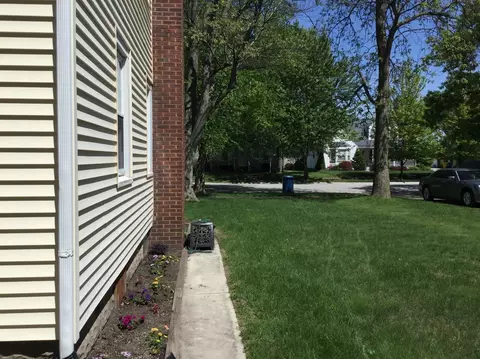 210 N Harvey St, Griffith, IN 46319 photo 8