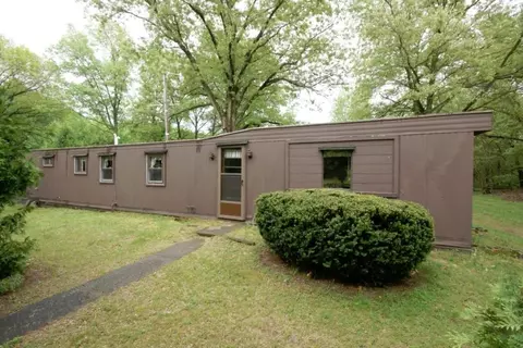 11355 E Division Rd, Knox, IN 46534 photo 1