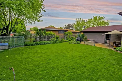 2454 Flat Rock Rd, Dyer, IN 46311 photo 3