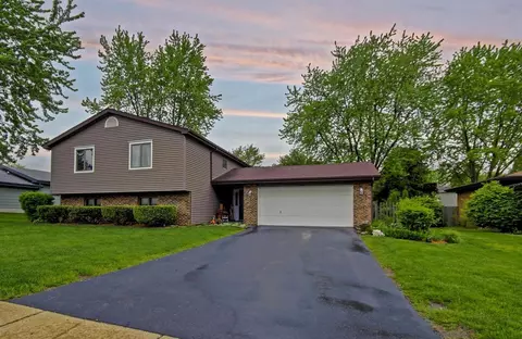 2454 Flat Rock Rd, Dyer, IN 46311 photo 2