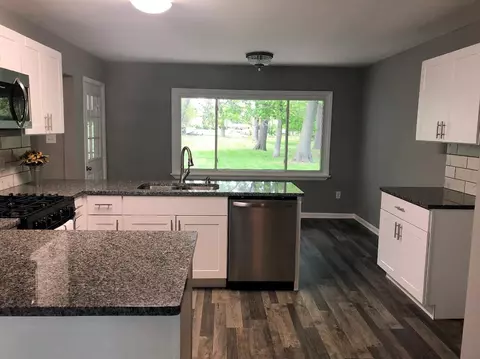 990 E 40th Pl, Griffith, IN 46319 photo 10