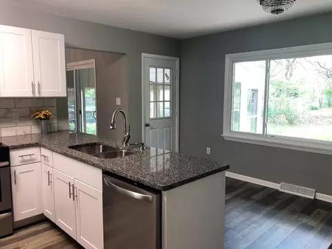 990 E 40th Pl, Griffith, IN 46319 photo 9