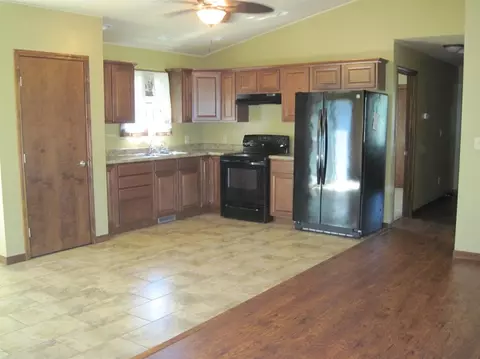 11380 N 400, Wheatfield, IN 46392 photo 3