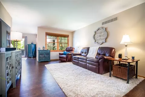 1208 Bartlett Dr, Valparaiso, IN 46383 photo 6