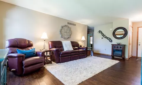 1208 Bartlett Dr, Valparaiso, IN 46383 photo 8