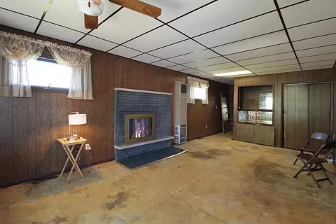 2067 Roosevelt Pl, Gary, IN 46404 photo 4