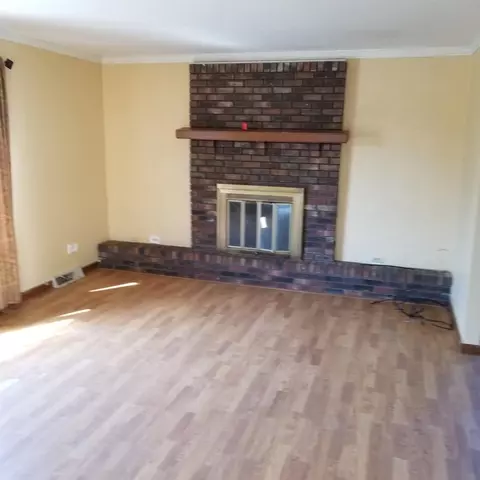 8736 Edison Ct, Crown Point, IN 46307 photo 3