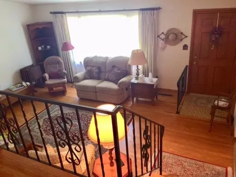 228 Timrick Dr, Munster, IN 46321 photo 3