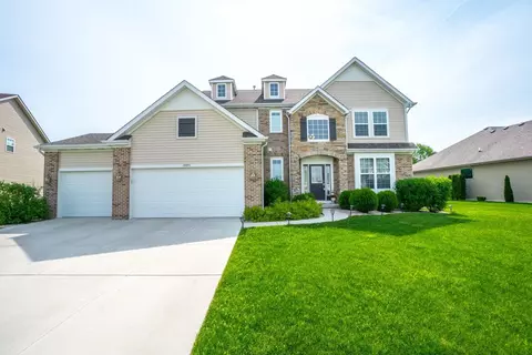 10051 Pearwood Dr, Saint John, IN 46373 photo 1
