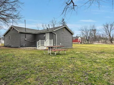 4272 Calhoun St, Gary, IN 46408 photo 2