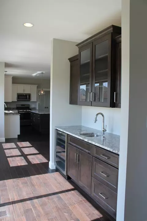 133 Exeter Rd, Munster, IN 46321 photo 8