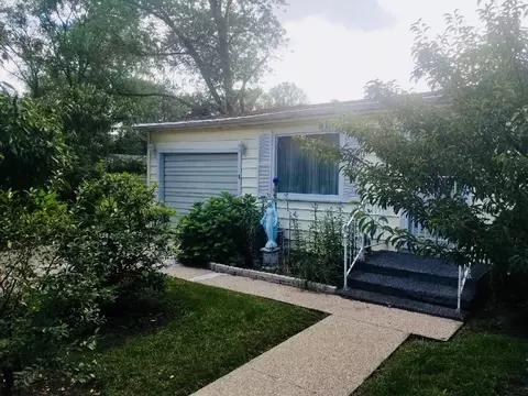 2214 Wheeler St, Gary, IN 46406 photo 2