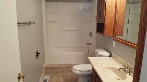 2425 Walnut Dr, Highland, IN 46322 photo 8