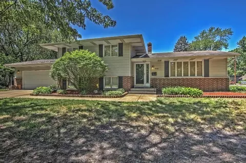 8702 Schreiber, Munster, IN 46321 photo 1