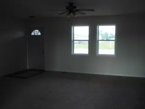 504 Juniper St, De Motte, IN 46310 photo 2