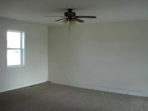 504 Juniper St, De Motte, IN 46310 photo 3