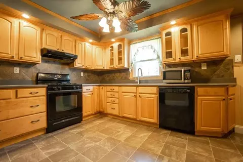 3301 Maple Dr, Highland, IN 46322 photo 2