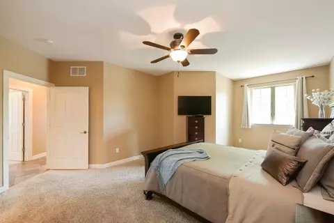 10232 Sutton Pl, Munster, IN 46321 photo 7