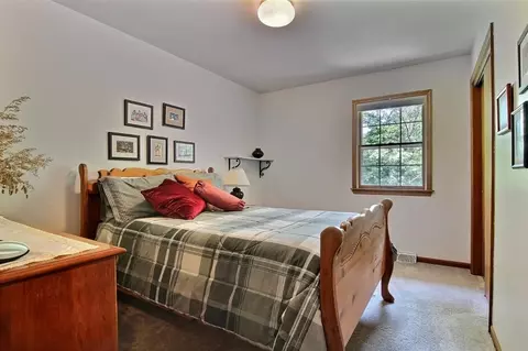 9975 Arrowhead Ln, De Motte, IN 46310 photo 10