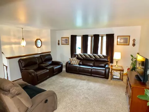 1518 W Pine St, Griffith, IN 46319 photo 4