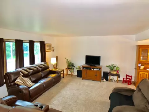 1518 W Pine St, Griffith, IN 46319 photo 3