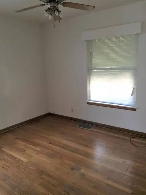 301 Waite St, Gary, IN 46404 photo 9