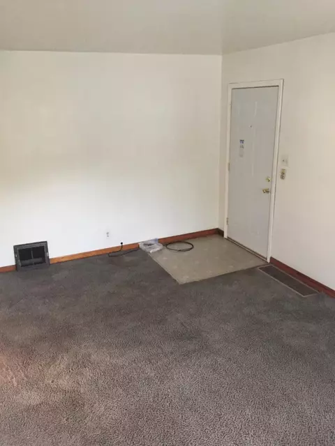 301 Waite St, Gary, IN 46404 photo 7