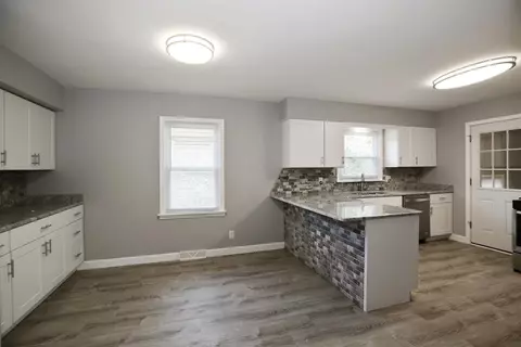 1224 E Miller St, Griffith, IN 46319 photo 3