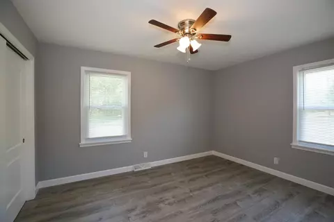 1224 E Miller St, Griffith, IN 46319 photo 5