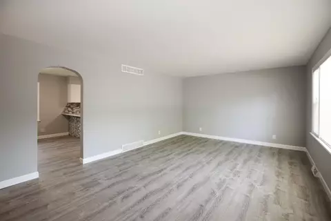 1224 E Miller St, Griffith, IN 46319 photo 2