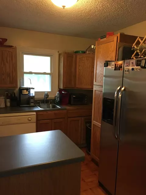 65 E Jackson St, Wheatfield, IN 46392 photo 3