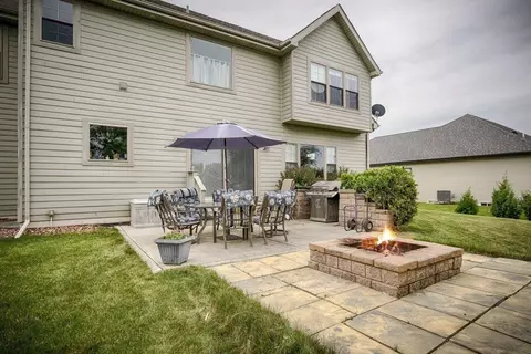 9636 99th Ct, Saint John, IN 46373 photo 2