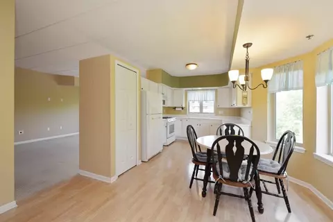 8445 Manor Ave #301, Munster, IN 46321 photo 8