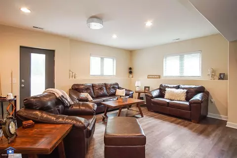 8177 Painted Leaf Dr, De Motte, IN 46310 photo 21