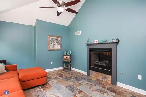 8177 Painted Leaf Dr, De Motte, IN 46310 photo 14