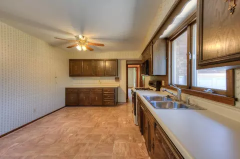 501 Cedar Ct, Munster, IN 46321 photo 7