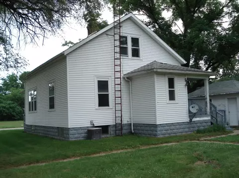 302 E Mound St, Knox, IN 46534 photo 2