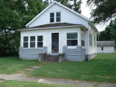 302 E Mound St, Knox, IN 46534 photo 3