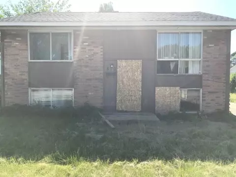 570 King St, Gary, IN 46406 photo 3