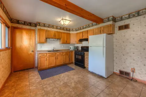 549 N Cline Ave, Griffith, IN 46319 photo 2
