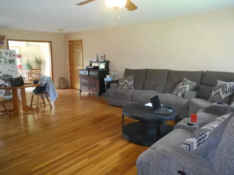 4920 N Calhoun St, Griffith, IN 46319 photo 4